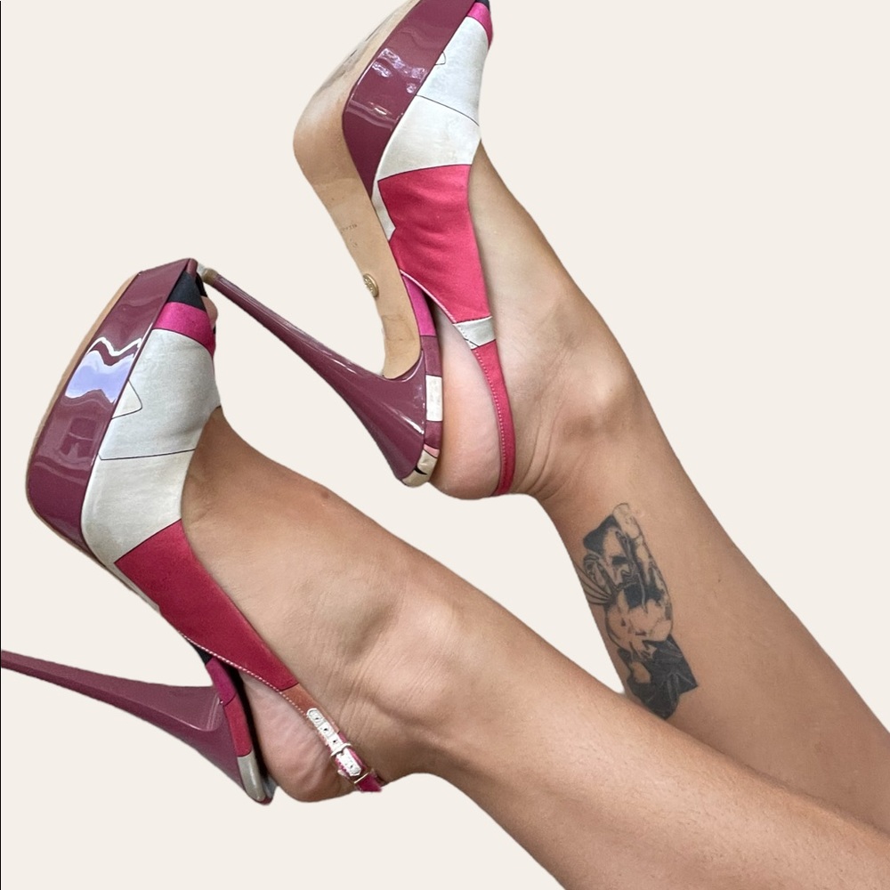 Emilio Pucci y2k gorgeous pink and white silk scarf satin stilettos size 40